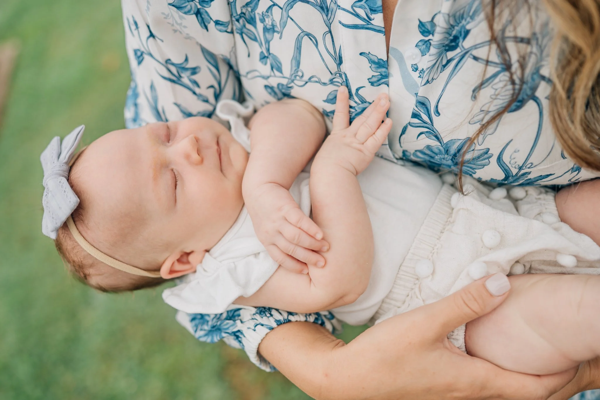 Outdoor Newborn Mini Session In Greenville, South Carolina