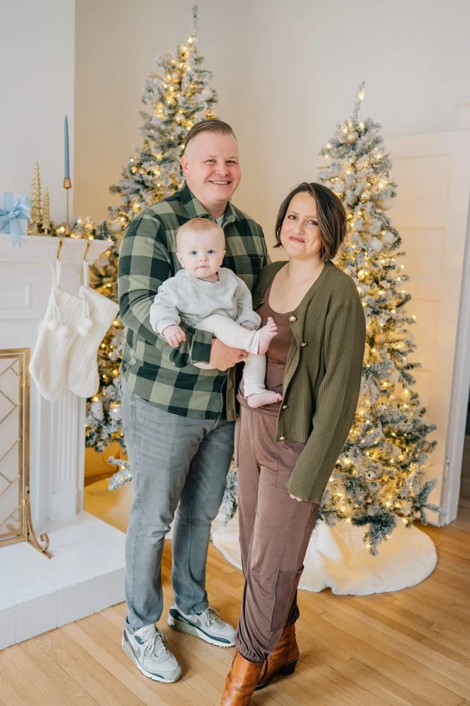photographers with their own studio and christmas set up in Greenville, SC-7007.jpg