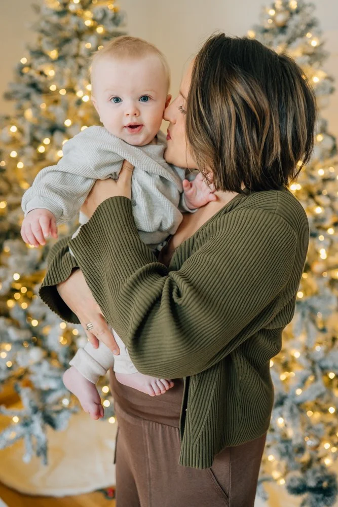 Photographer with a stdio and Christmas set up In Greenville, SC