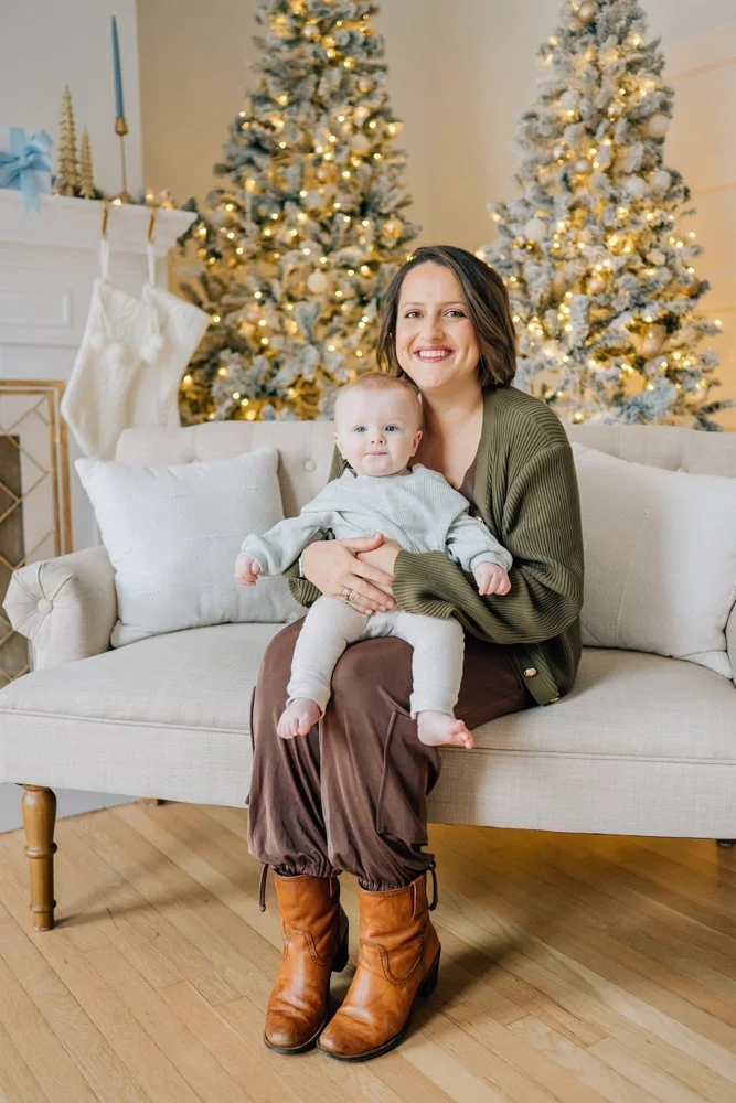 Photographer with a stdio and Christmas set up In Greenville, SC