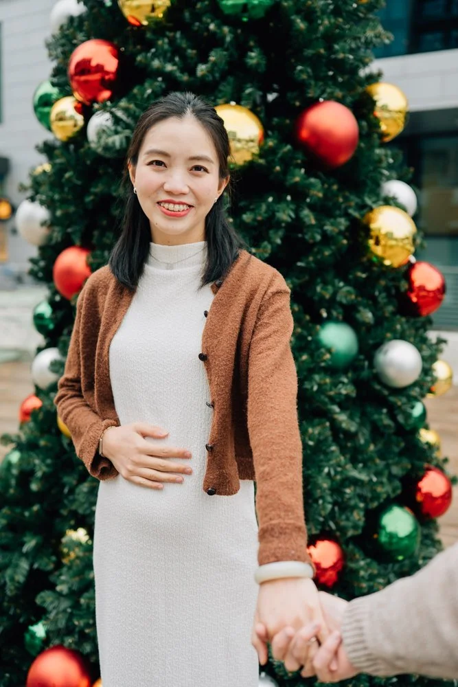 Christmas maternity photos in downtown Greenville south carolina-9061.jpg