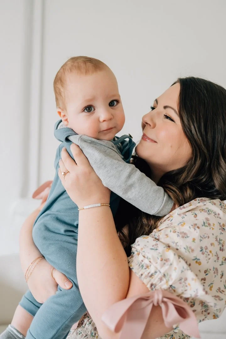 First Birthday Photoshoot in a Natural Light StudioFirst Birthday Photoshoot in a Natural Light Studio