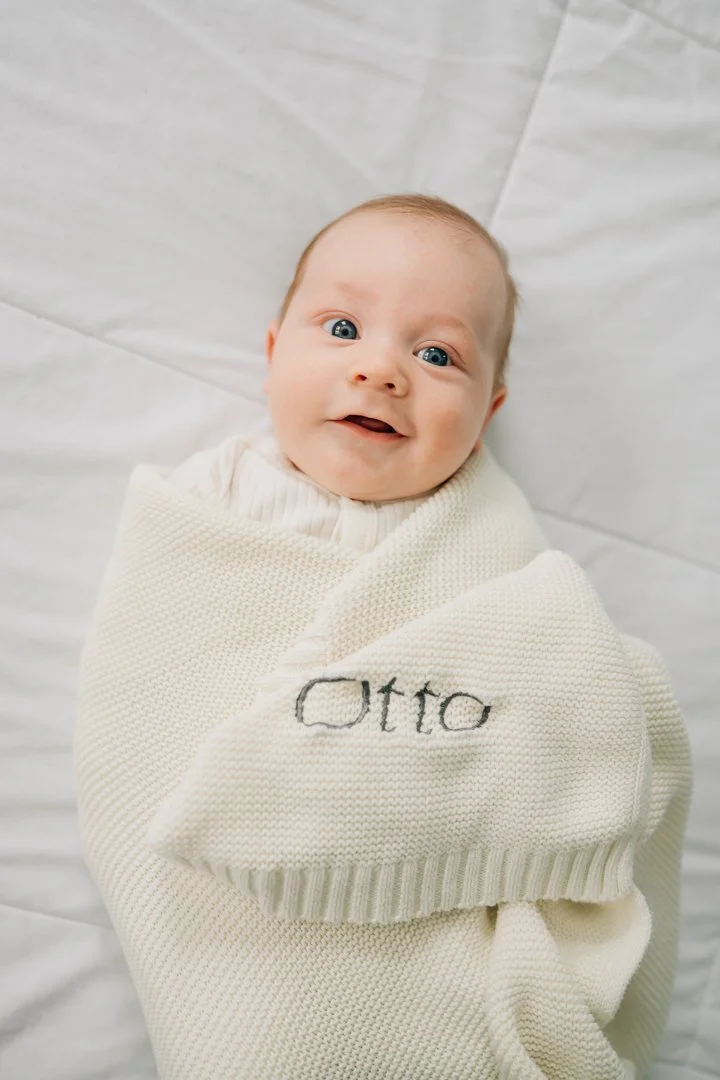 in home newborn photographer for relaxed photos-9044.jpg