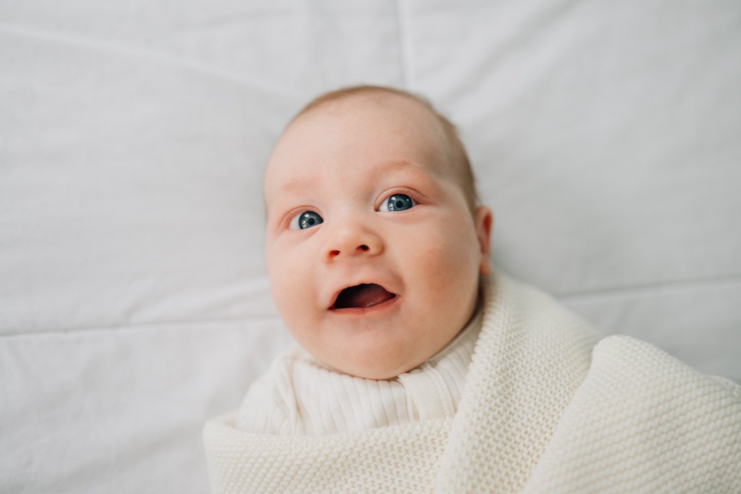 in home newborn photographer for relaxed photos-9063.jpg