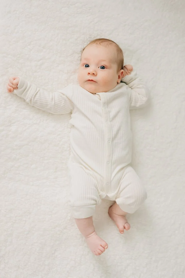 in home newborn photographer for relaxed photos-9428.jpg