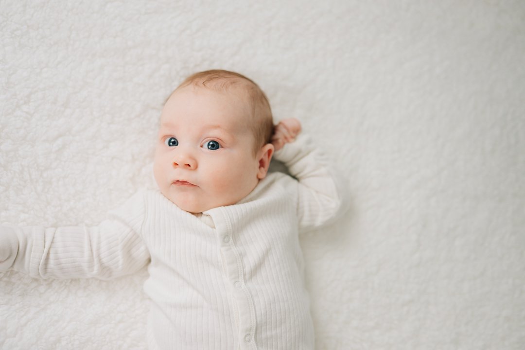 in home newborn photographer for relaxed photos-9432.jpg