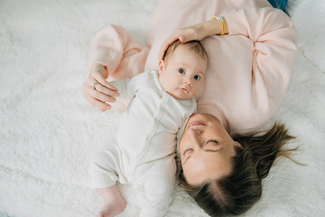 in home newborn photographer for relaxed photos-9478.jpg