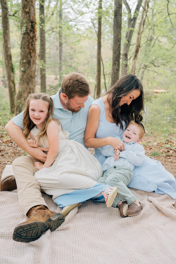 Extended Family Photographer in Greer, South Carolina