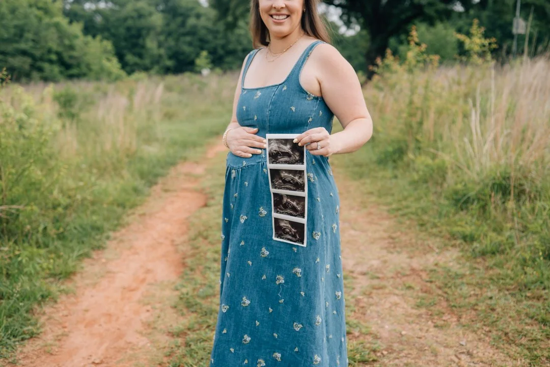 pregnancy annoucement photogrpher in greenville south carolina-8054.jpg