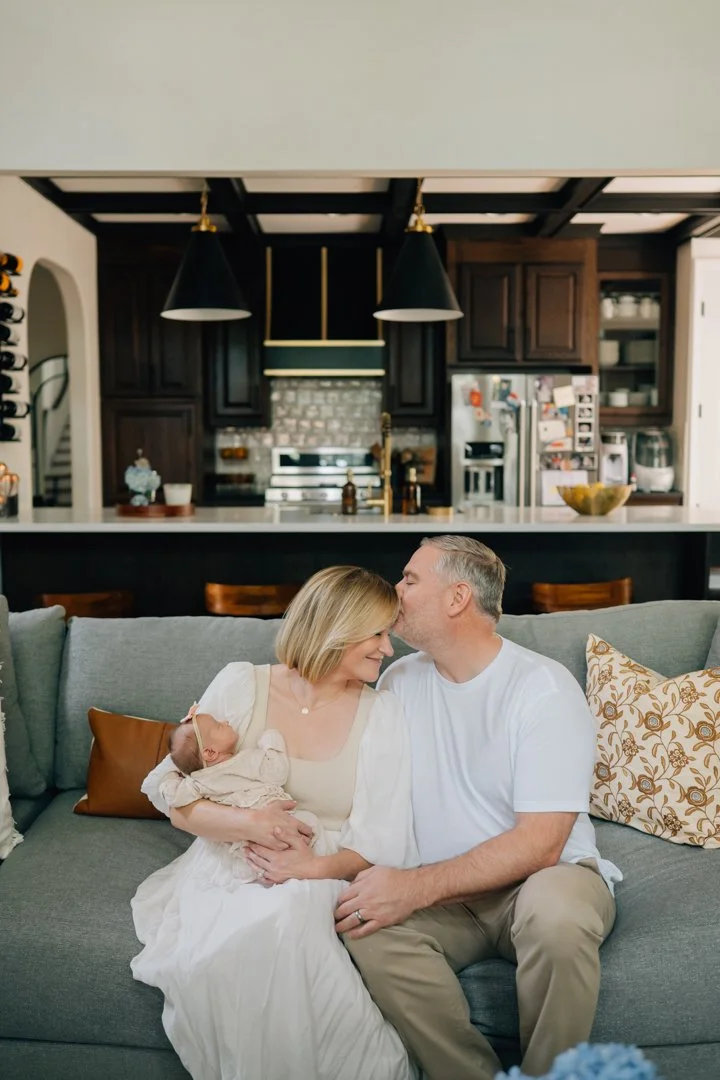  living room newborn photos 