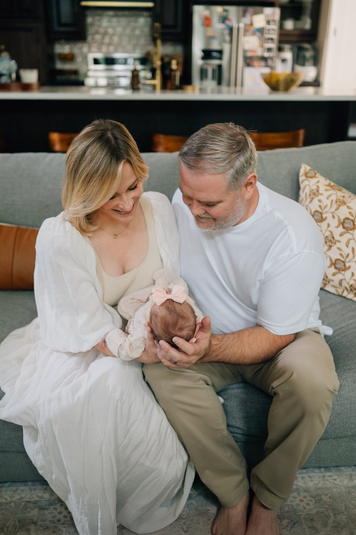  living room newborn photos 