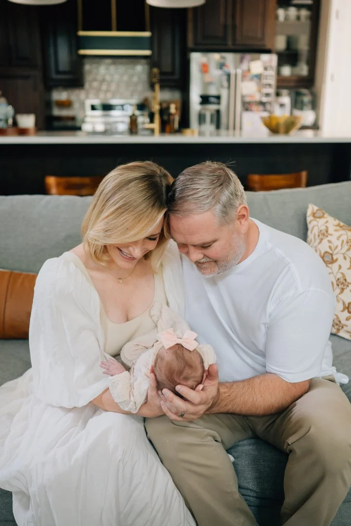  living room newborn photos 