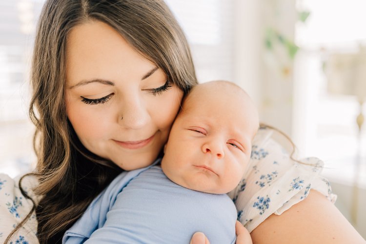 posing+inspiration+for+newborn+photos-3197.jpg