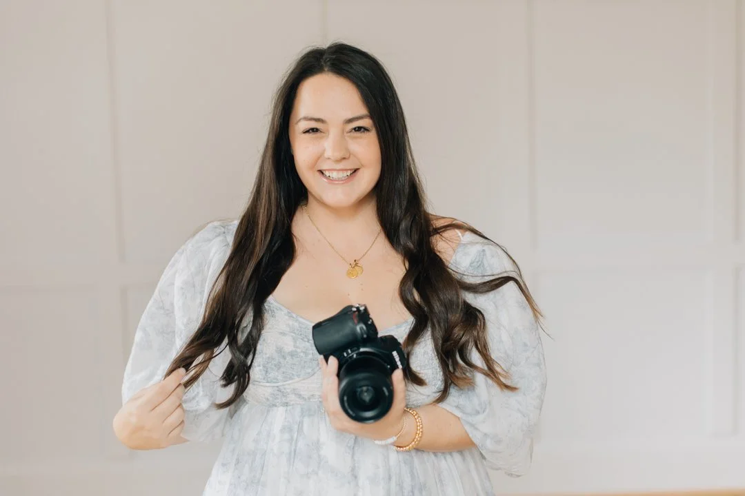 How to Pose Families Naturally (Without Awkward Poses)