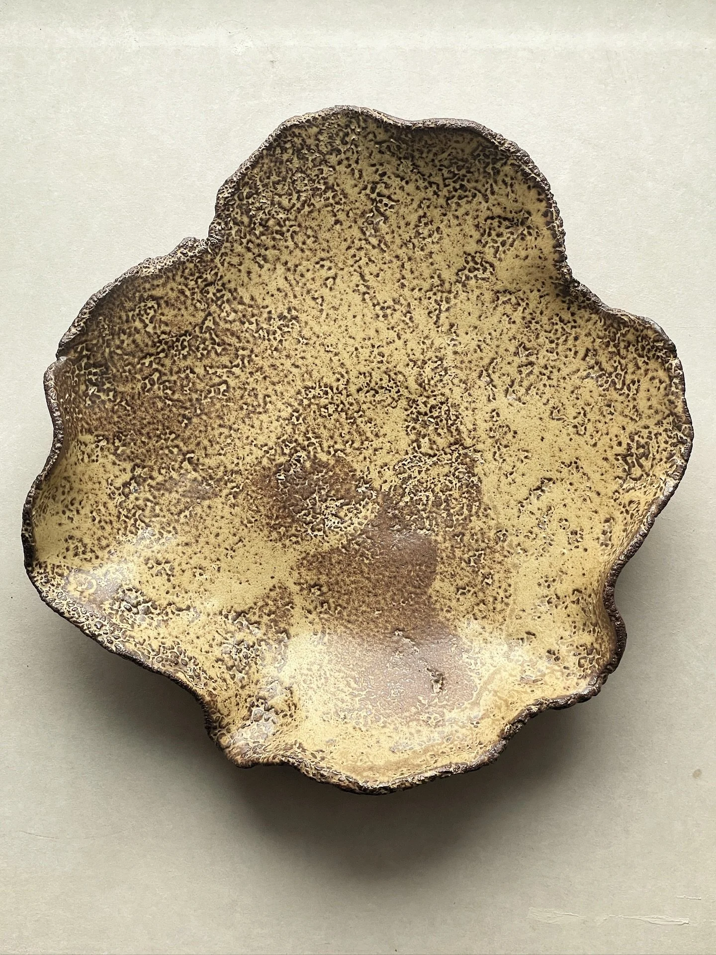 My best friends @elin.frodig and @mona.frodig run the most amazing retro shop &mdash; @arsta.retro &mdash; here in Stockholm. It&rsquo;s an elegant mix of handpicked vintage furniture, statement lamps and unique interior details, perfectly paired wit