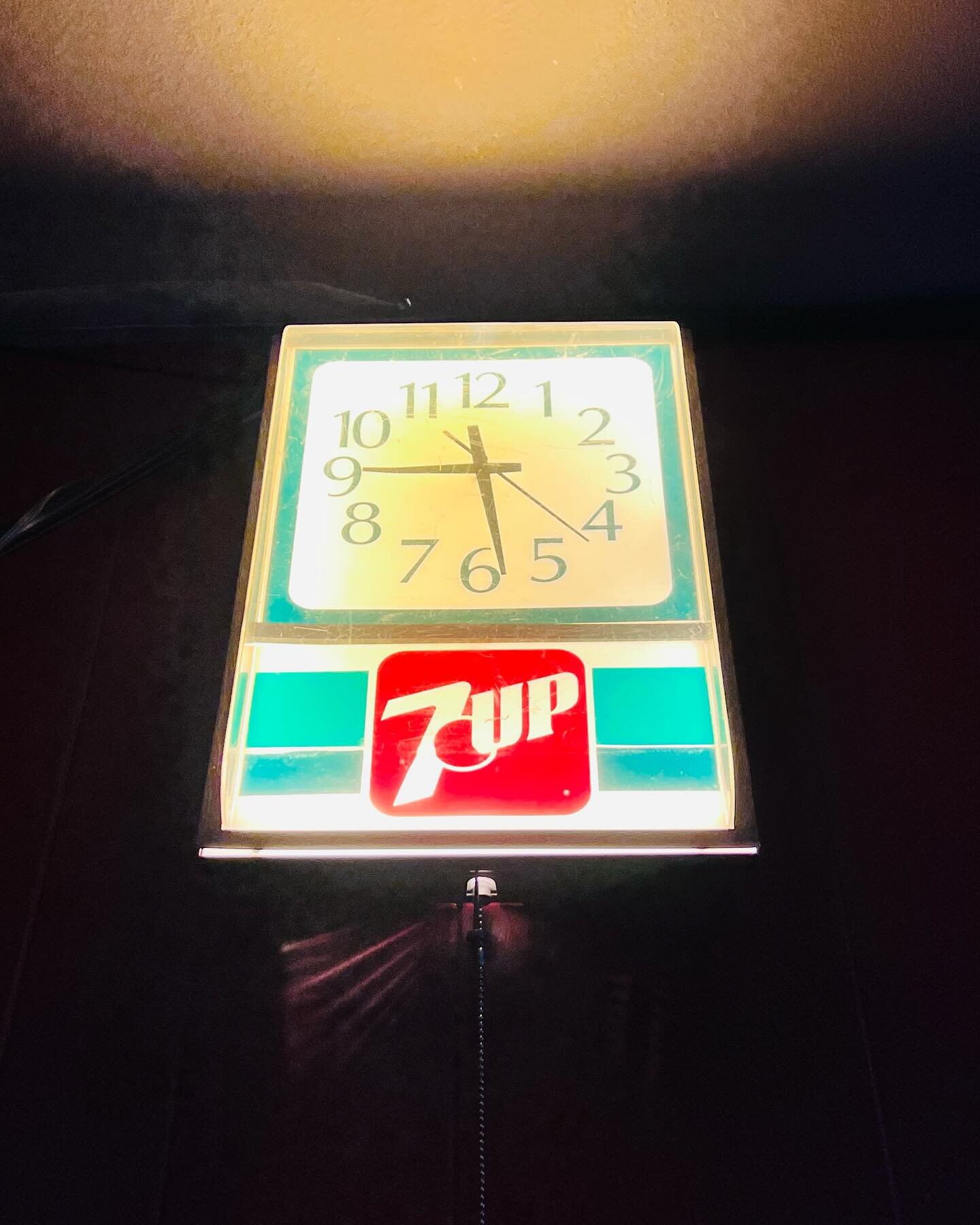 Our beloved clock is back! Bar time is back. #vintageclocks #7up #timeforadrink #lastcall #timetogohome