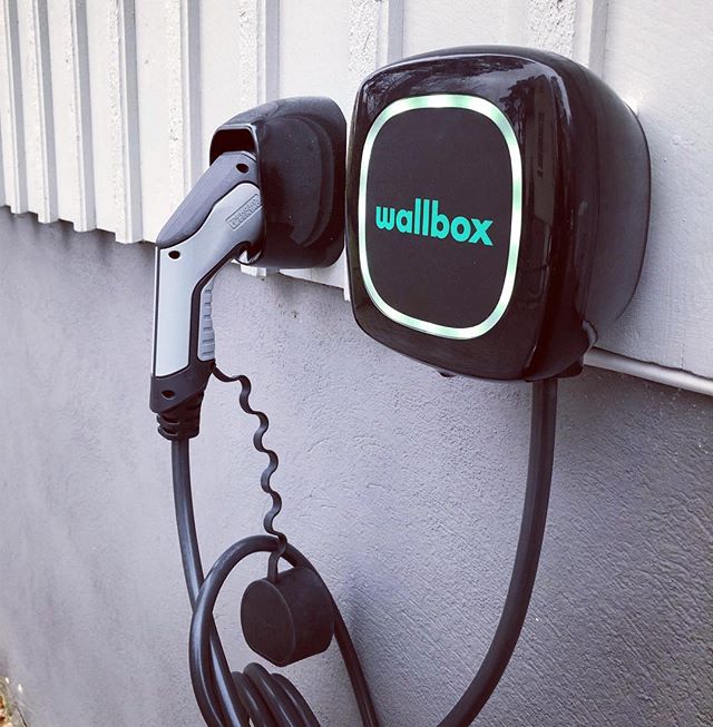 Installation av Wallbox pulsar 
#rdelteknik #wallbox #laddahemma #laddahemmast&ouml;det #evbox #evcharging #elbil #elinstallation #eways