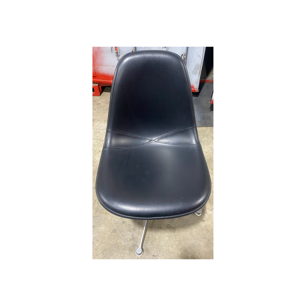 椅子 EAMES SHELL CHAIR HERMANMILLER vintage Vintage Eames Shell Swivel Chair by Herman Miller — Dynamic Office