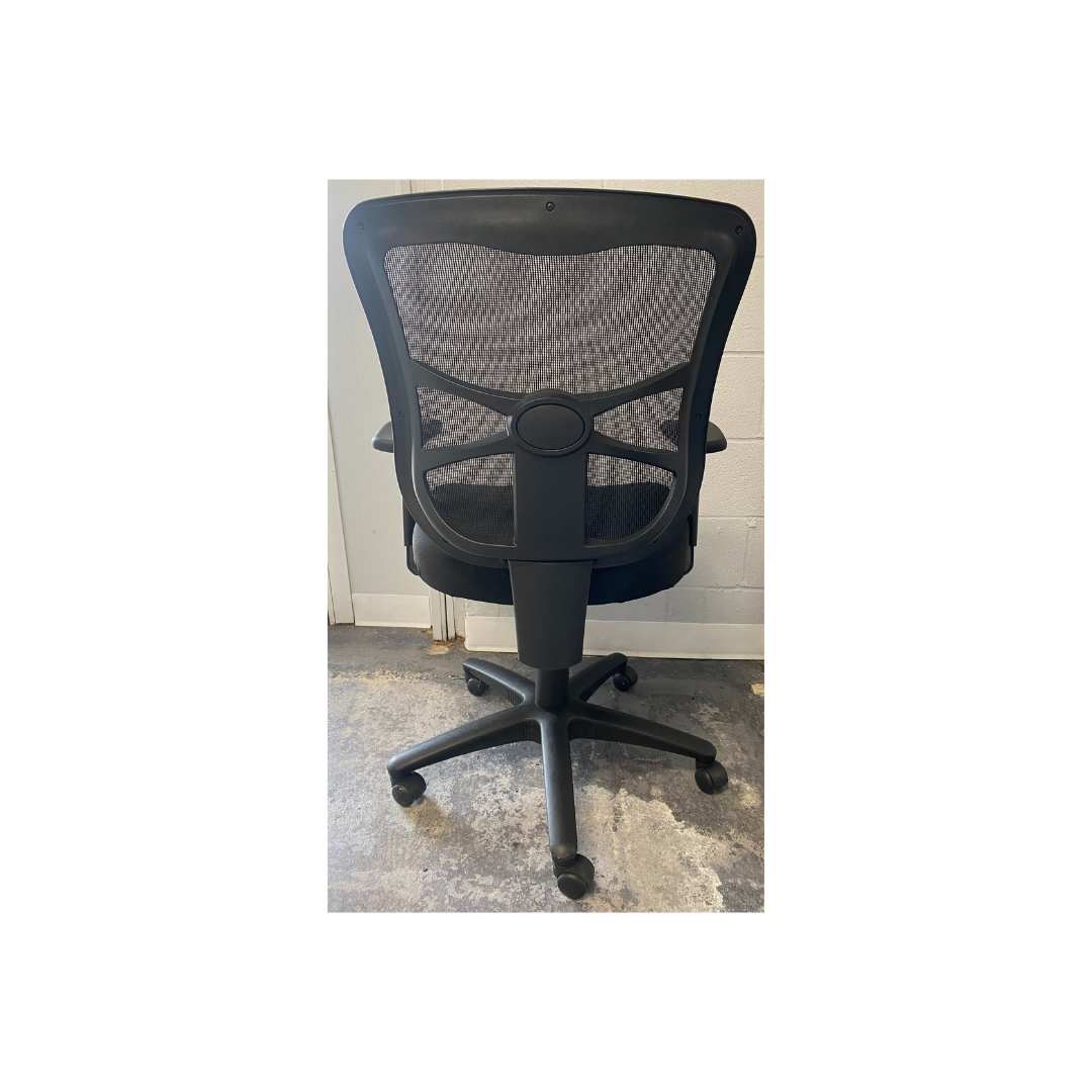 Basic Office Desk Chair for Sale in Raleigh, NC