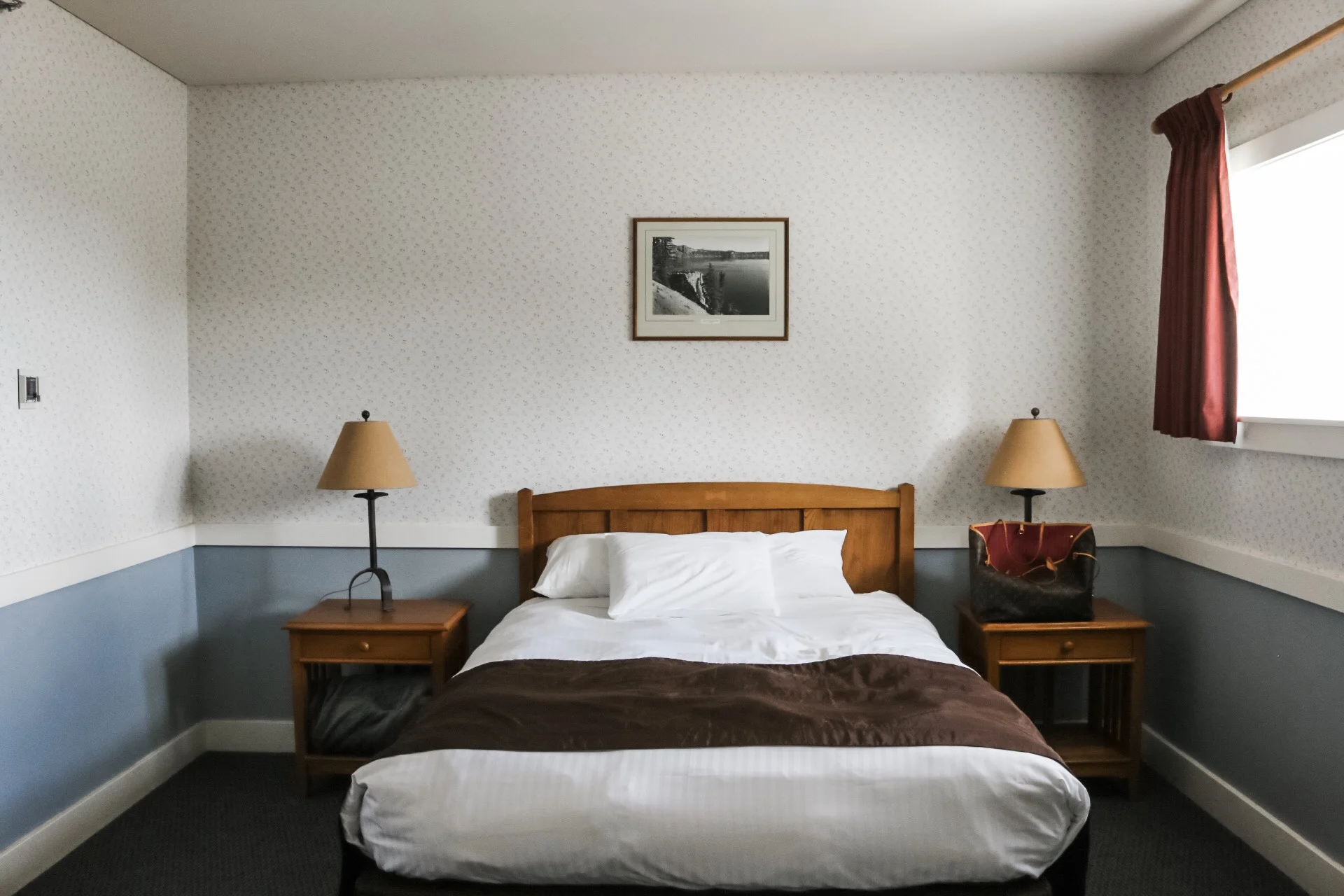 Queen ADA room with no view (first floor, bars in bathroom!.