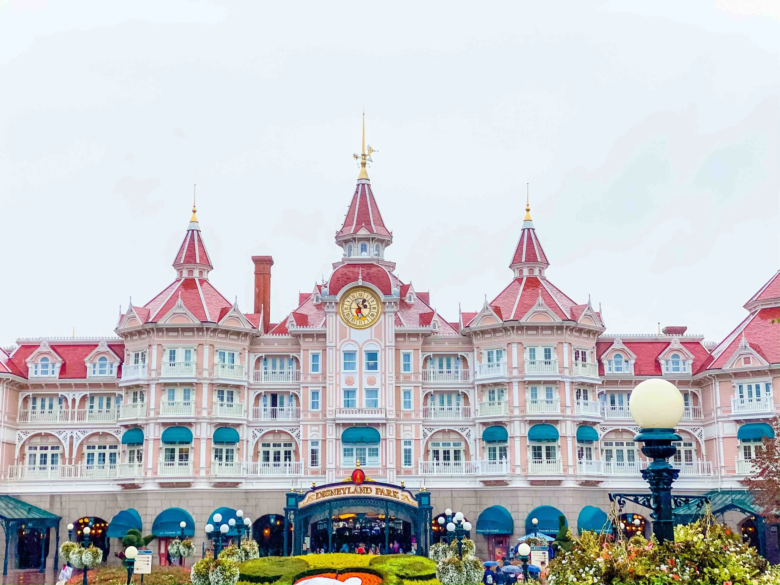 6 Reasons To Visit Disneyland Paris Travelhappy