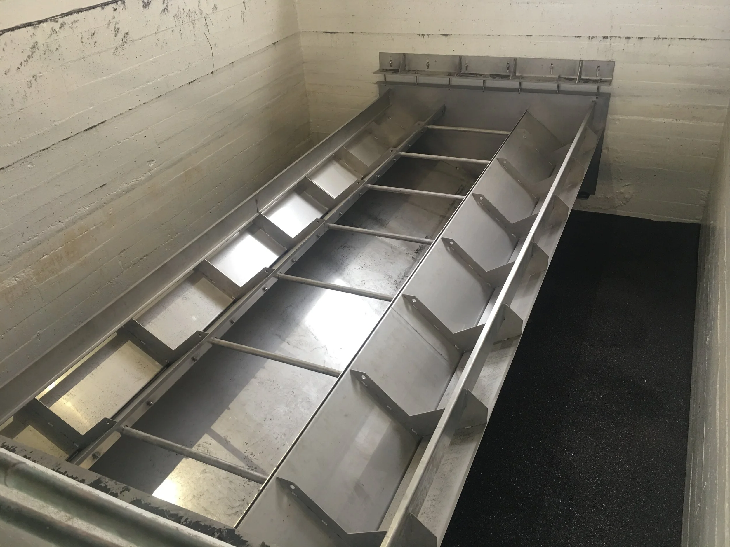 Thief River Falls MN - Tonka Simula Wash Trough.JPG