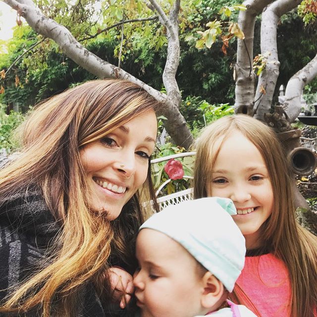 Blessed weekend from this trinity of roses! 🌸🌹🌸
.
At the end of the day, these angels are my everything. So incredibly grateful for the beauty and blessing of #momlife 💗
.
.
.
.
.
#motherhood #motherdaughter #yogamom #dancermom #roseline #blessed