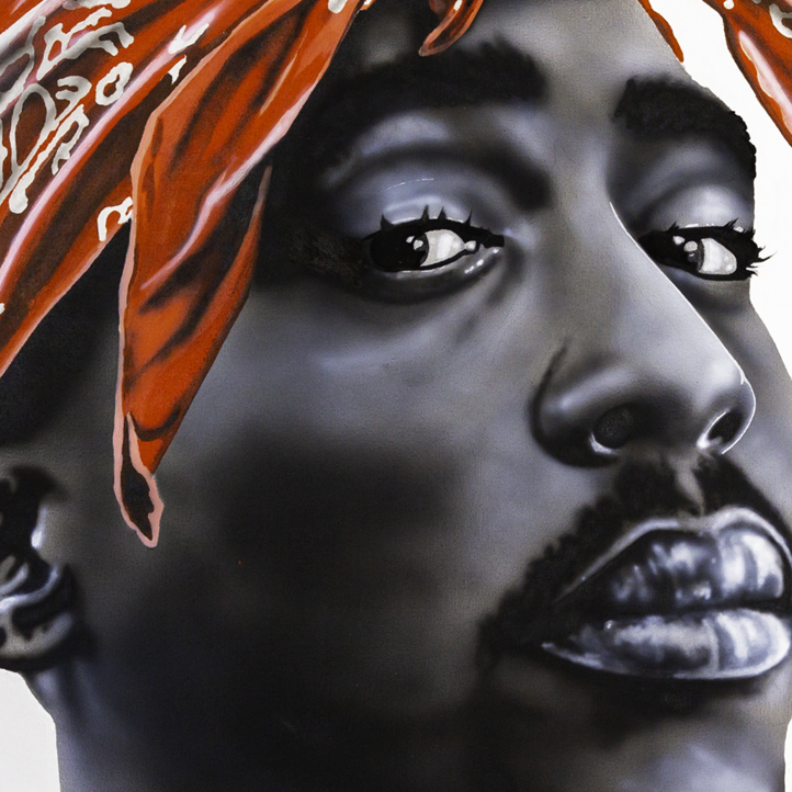 Tupac-Shakur-Closeup.jpg