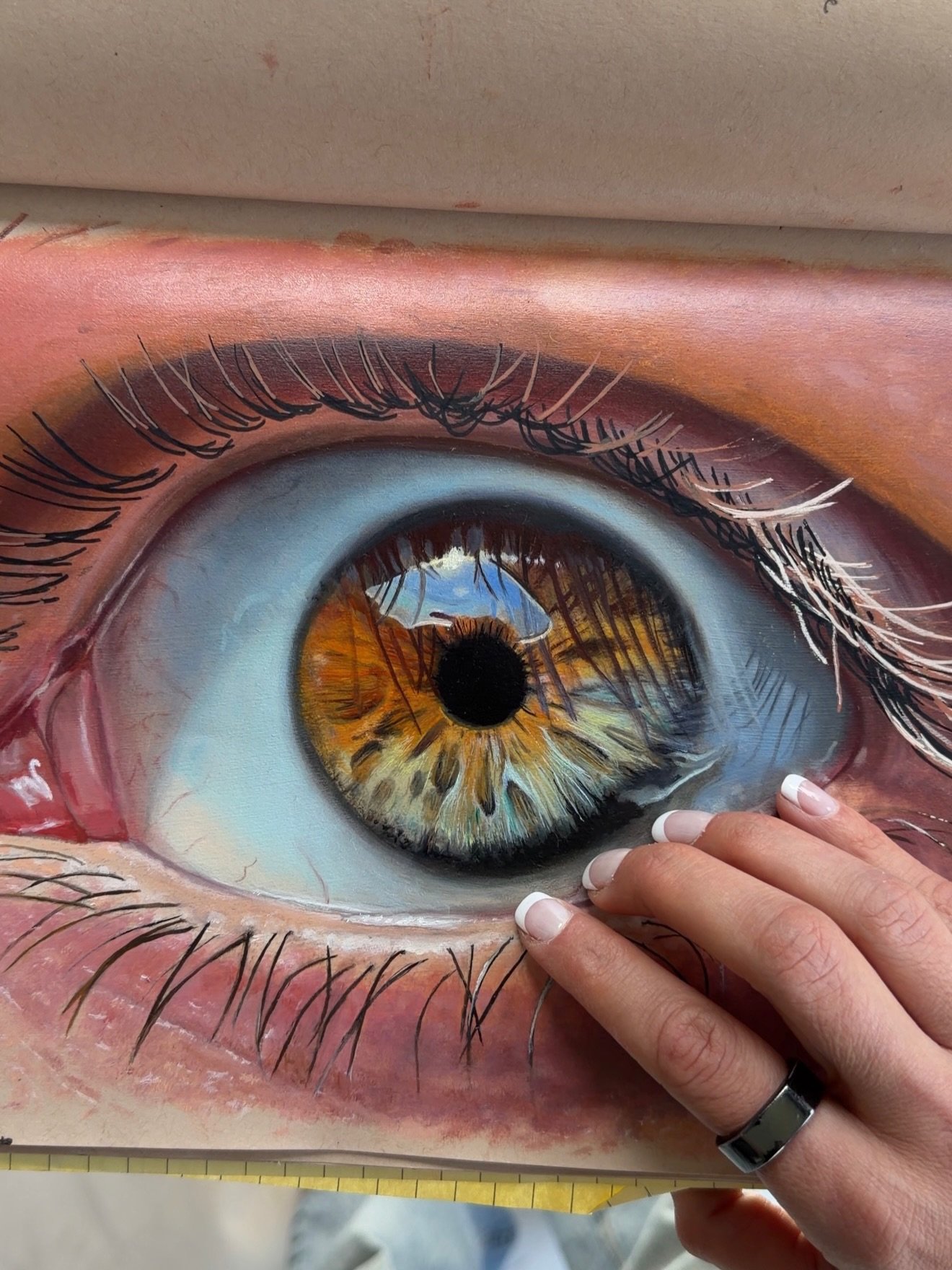 Drawing eyes is something I do wherever I am&hellip; this is oil in a sketchbook and it was my first time trying to paint oil on regular sketchbook paper&hellip; 

This is how I relax. Painting, sketching, drawing&hellip; it&rsquo;s more than my hobb