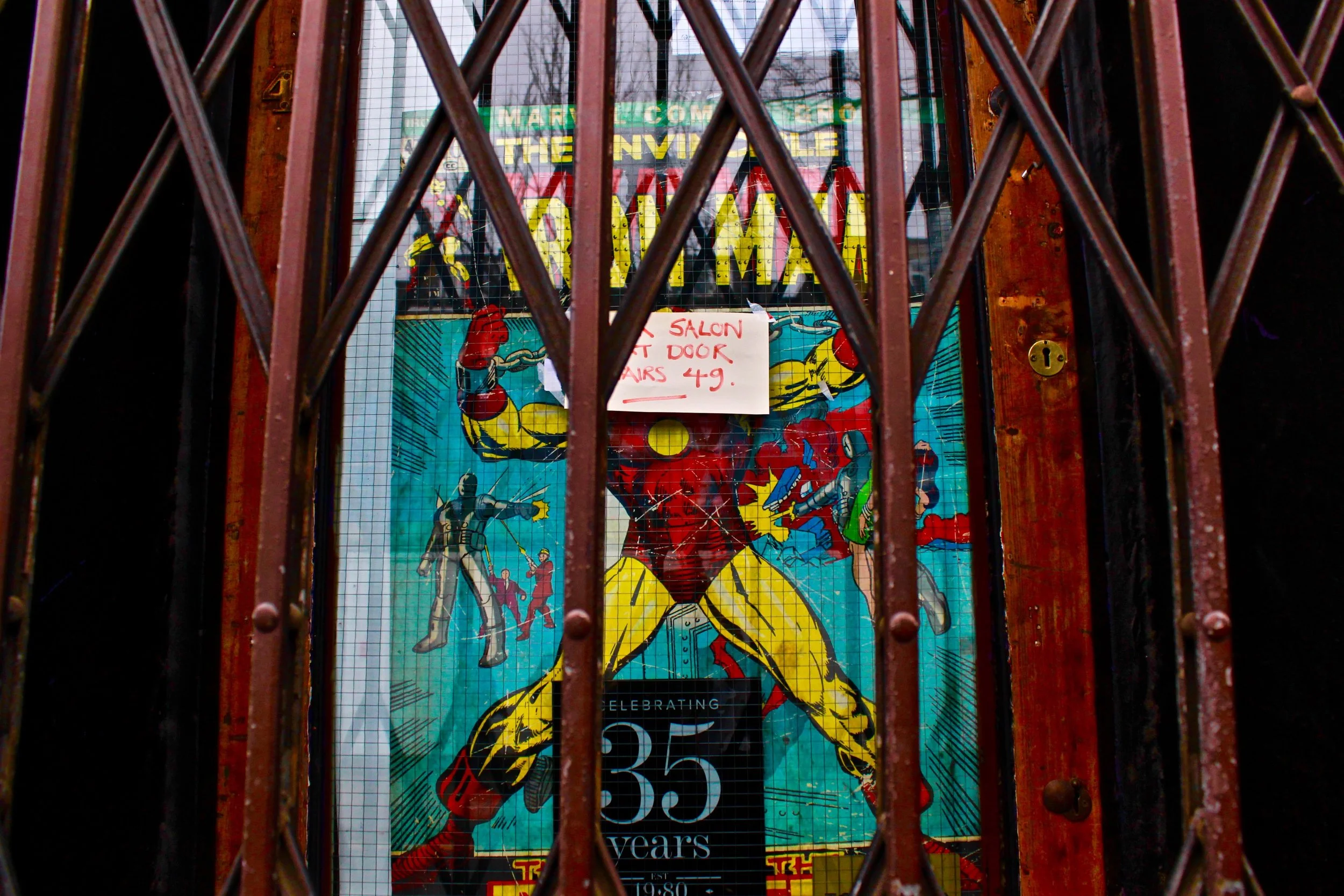 btw the bars (london) .jpg