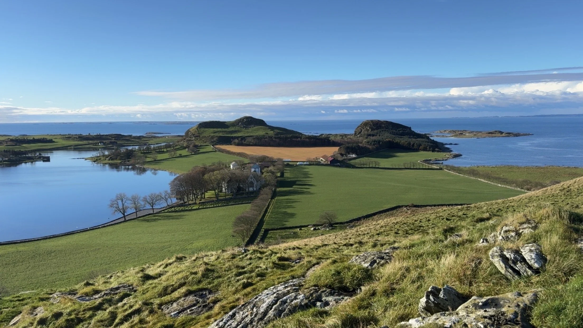 Sommeråpent i gardsutsalget på Utstein