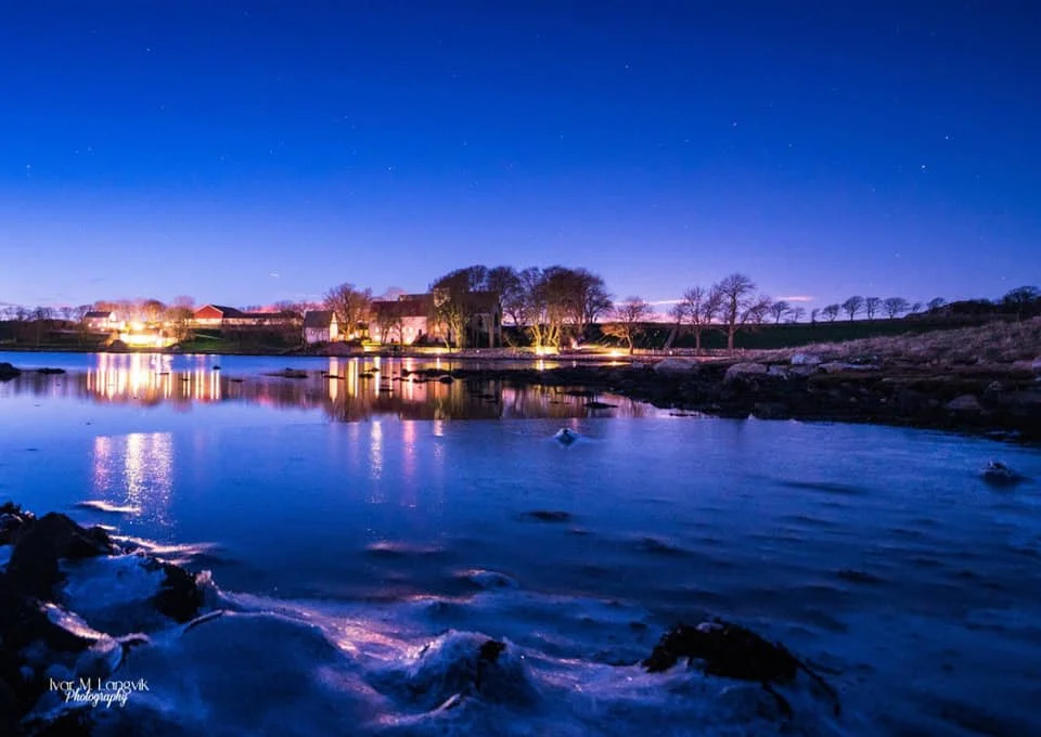 Juleåpent i gardsutsalget på Utstein