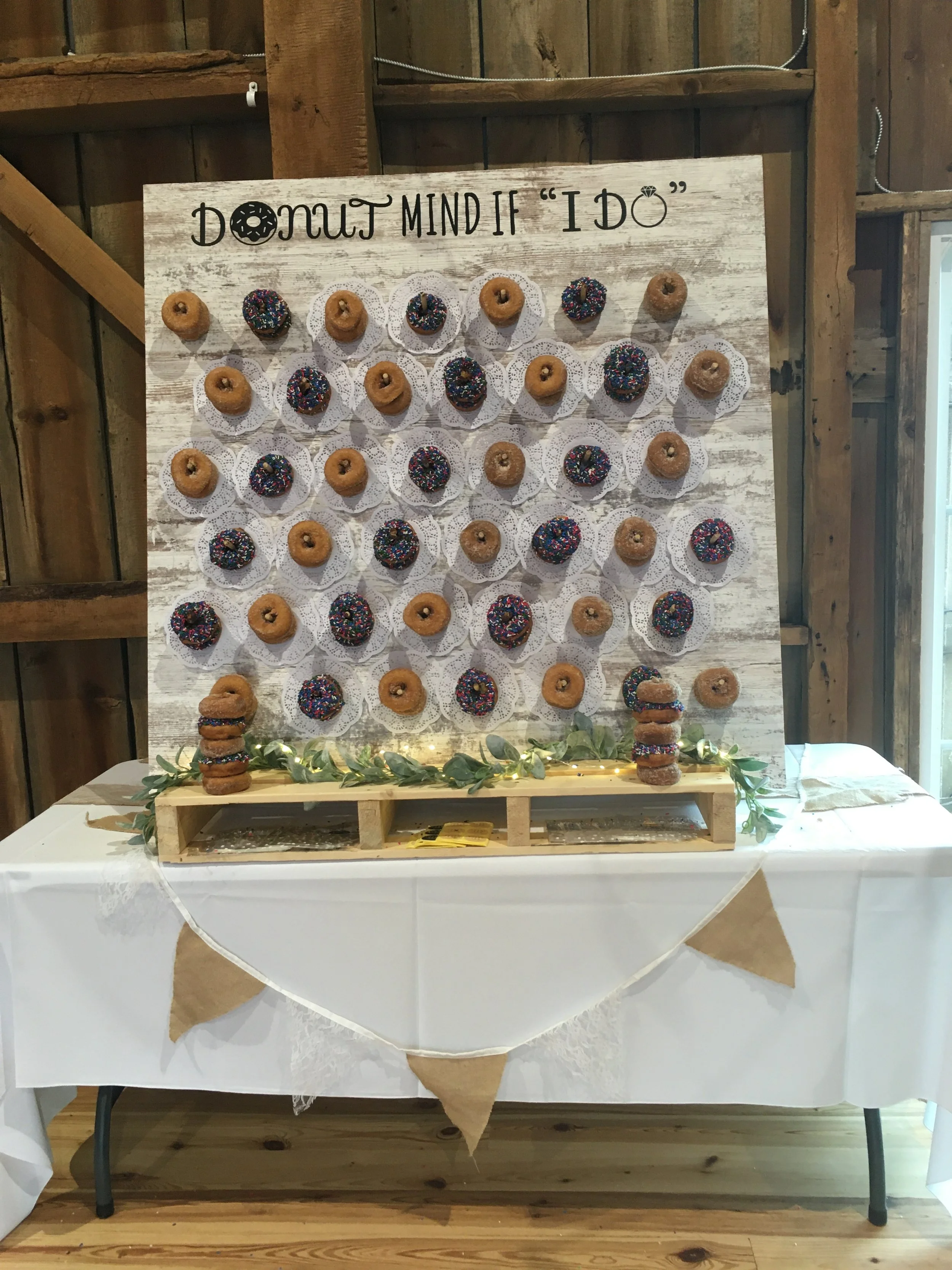 "Donut mind if I do" Sign with Pegs