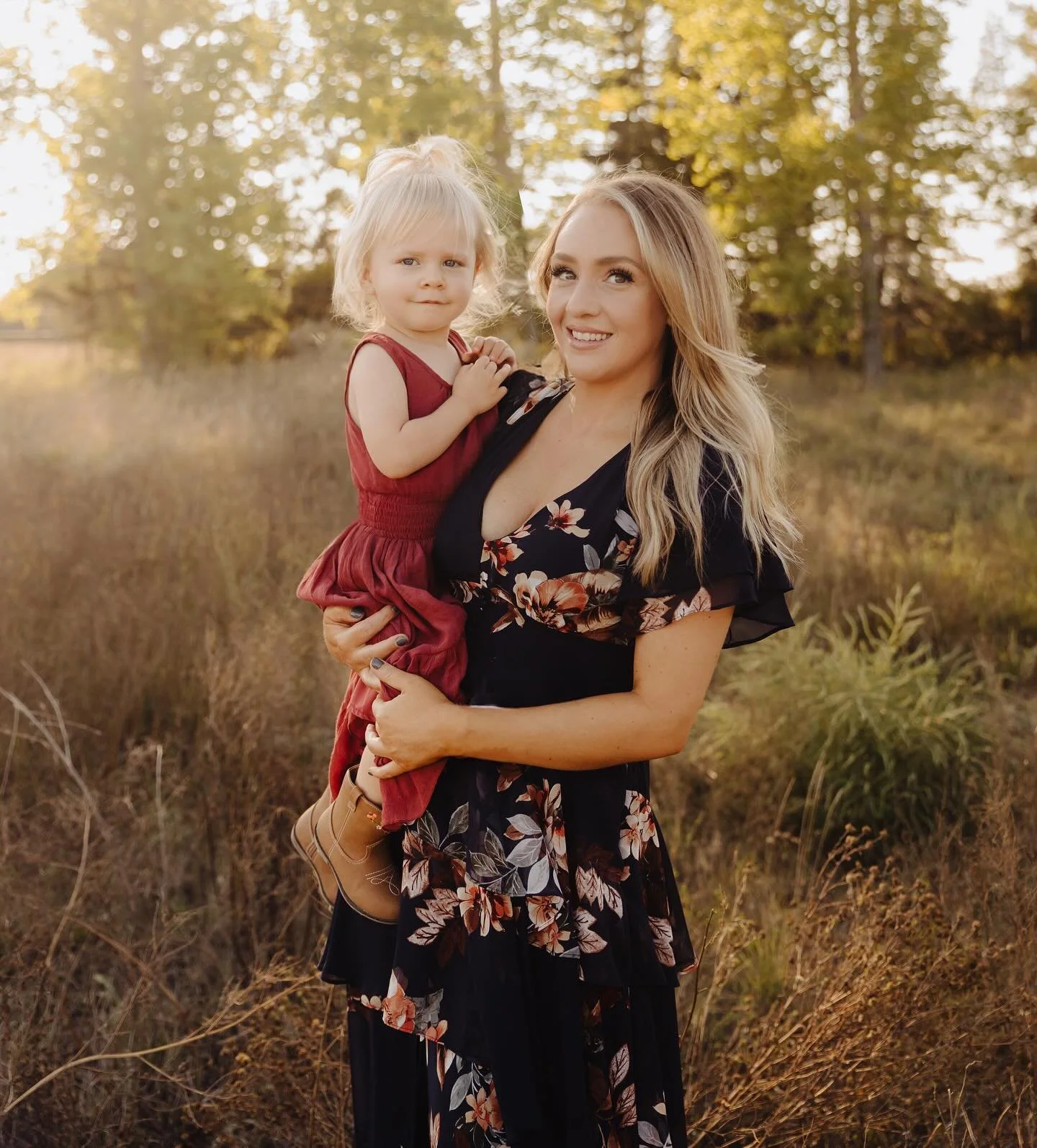 I got to see sooo many two year olds that I photographed as newborns this year 💕 They are absolutely precious!