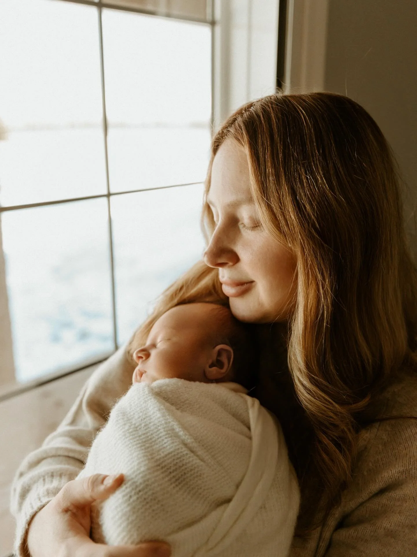 In Mama&rsquo;s arms ❤️