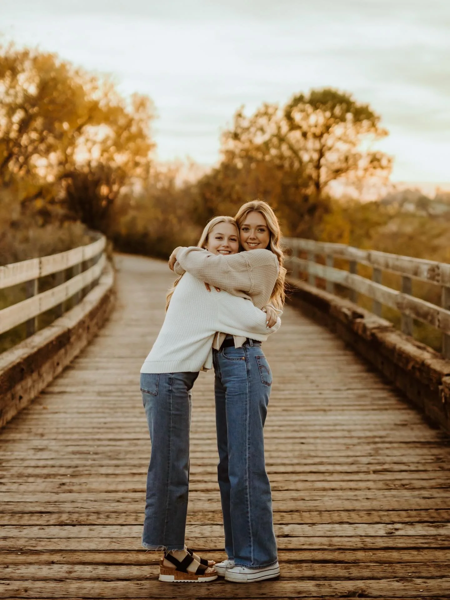 Friends are always WELCOME at grad casual sessions!

✨ Fall grad casuals booking now! ✨ 

Link in bio to learn more or book!