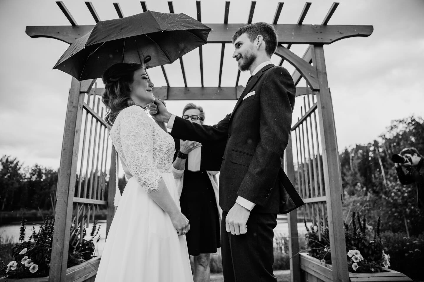 Now booking 2027 Wedding Dates 📆 

#weddingphotographer #weddingphotography #weyburnphotographer #yqrphotographer #saskphotographer