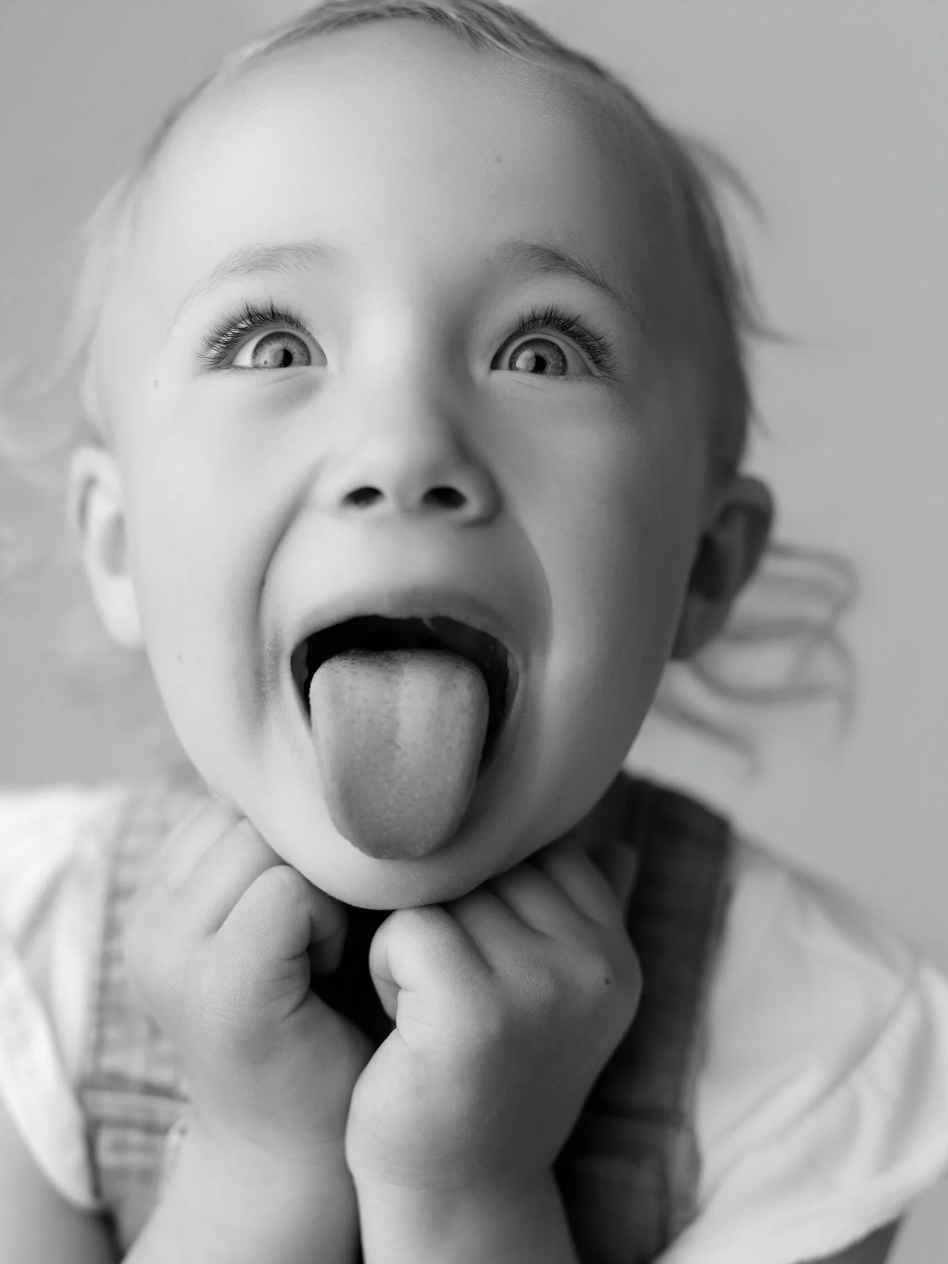 The cutest award goes to this cutie! Sooo many faces!

#personalityportraits #weyburnphotographer #weyburn #reginaphotographer #canadianphotographer