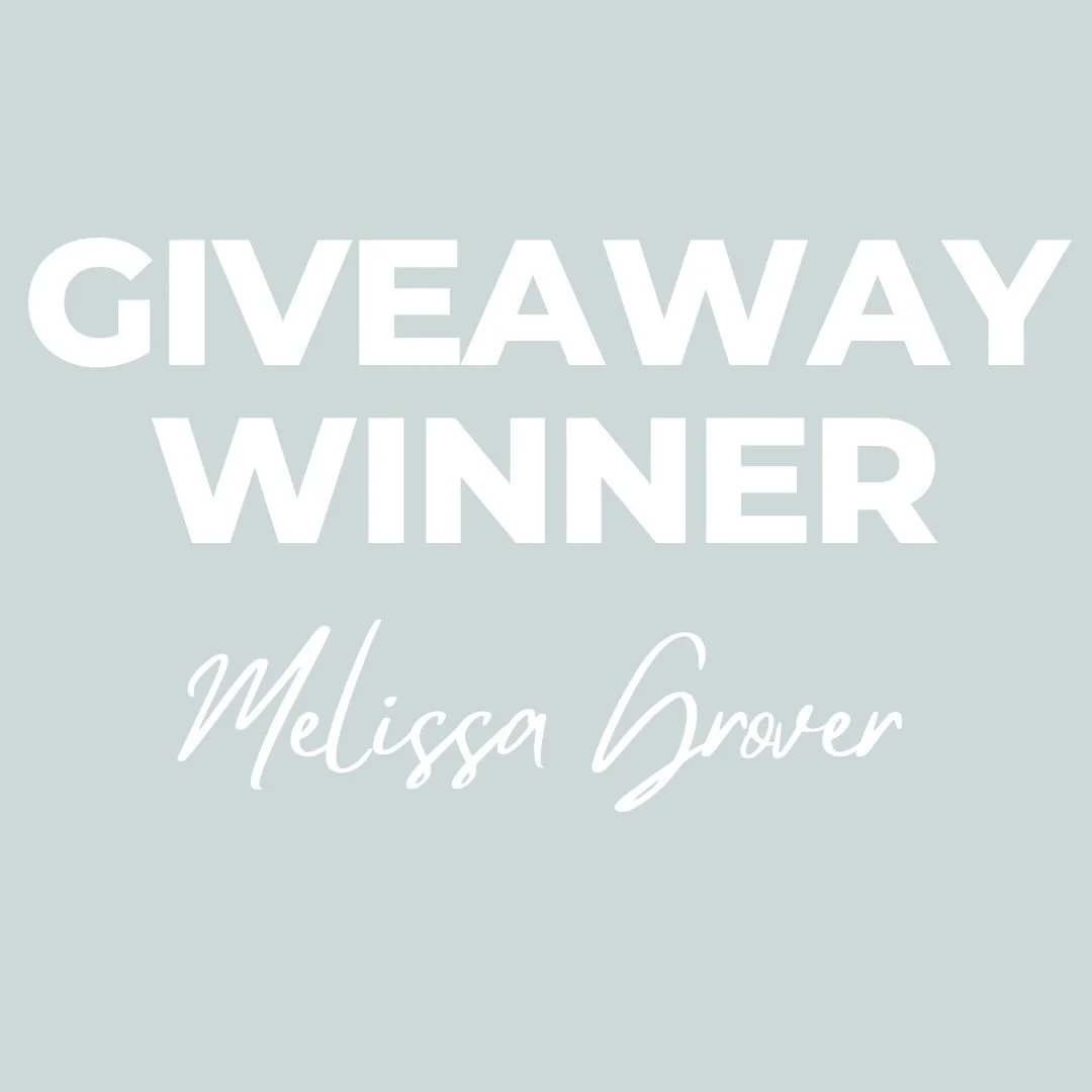With more than 400 entries, congratulations to the winner of the free mini session Melissa Grover!

I will contact you to pick which mini you would like.

Thank hanks to everyone for entering!