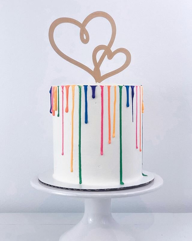 Two hearts, one love! Congratulations Ashton and Misty!.
.
.
.
#dripcake #rainbowdripcake #simplecake #cakesbyaubrey #watertowheatcakery #twoheartsonelove #onelove #rainbow