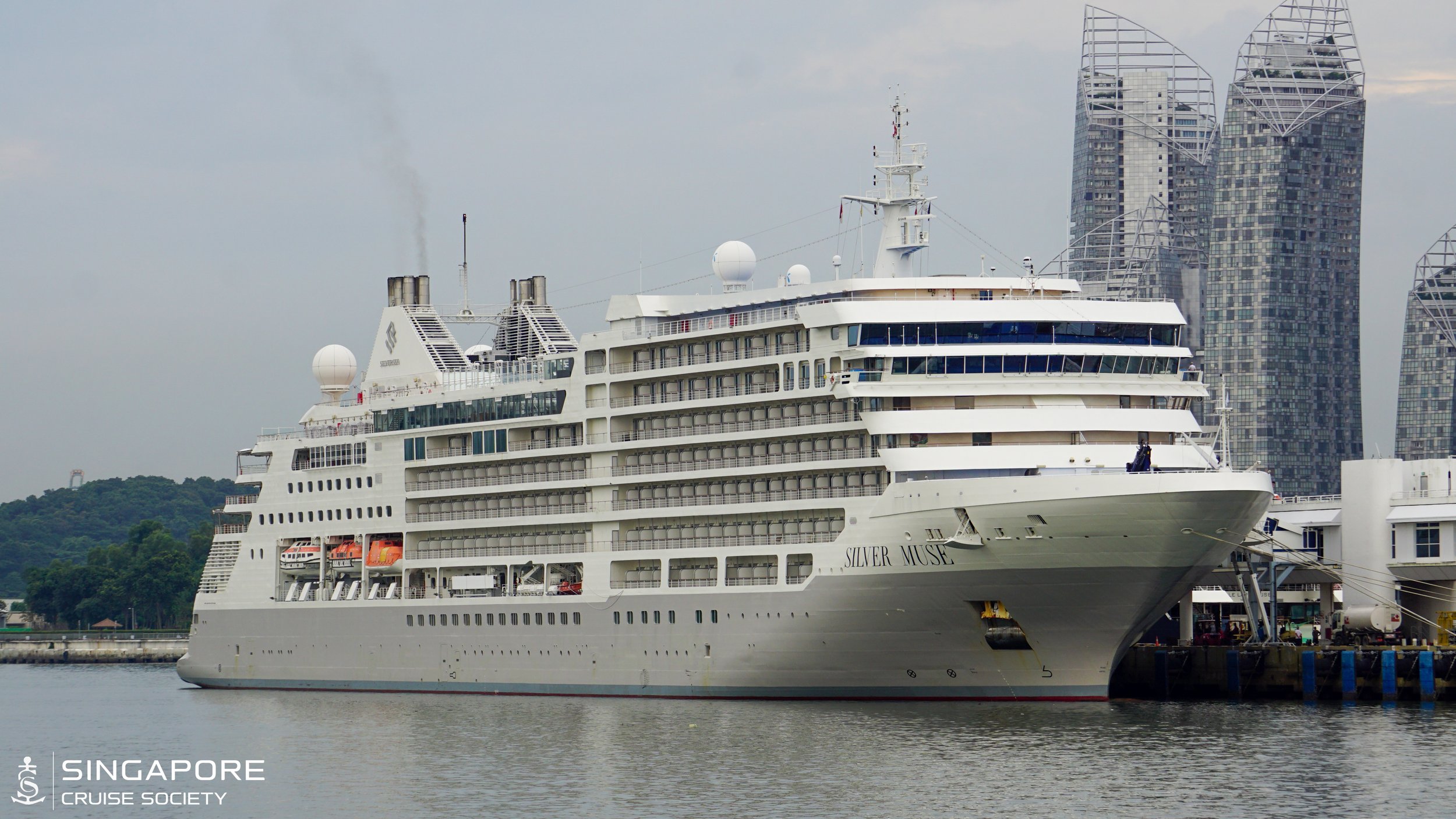 small cruise ships singapore