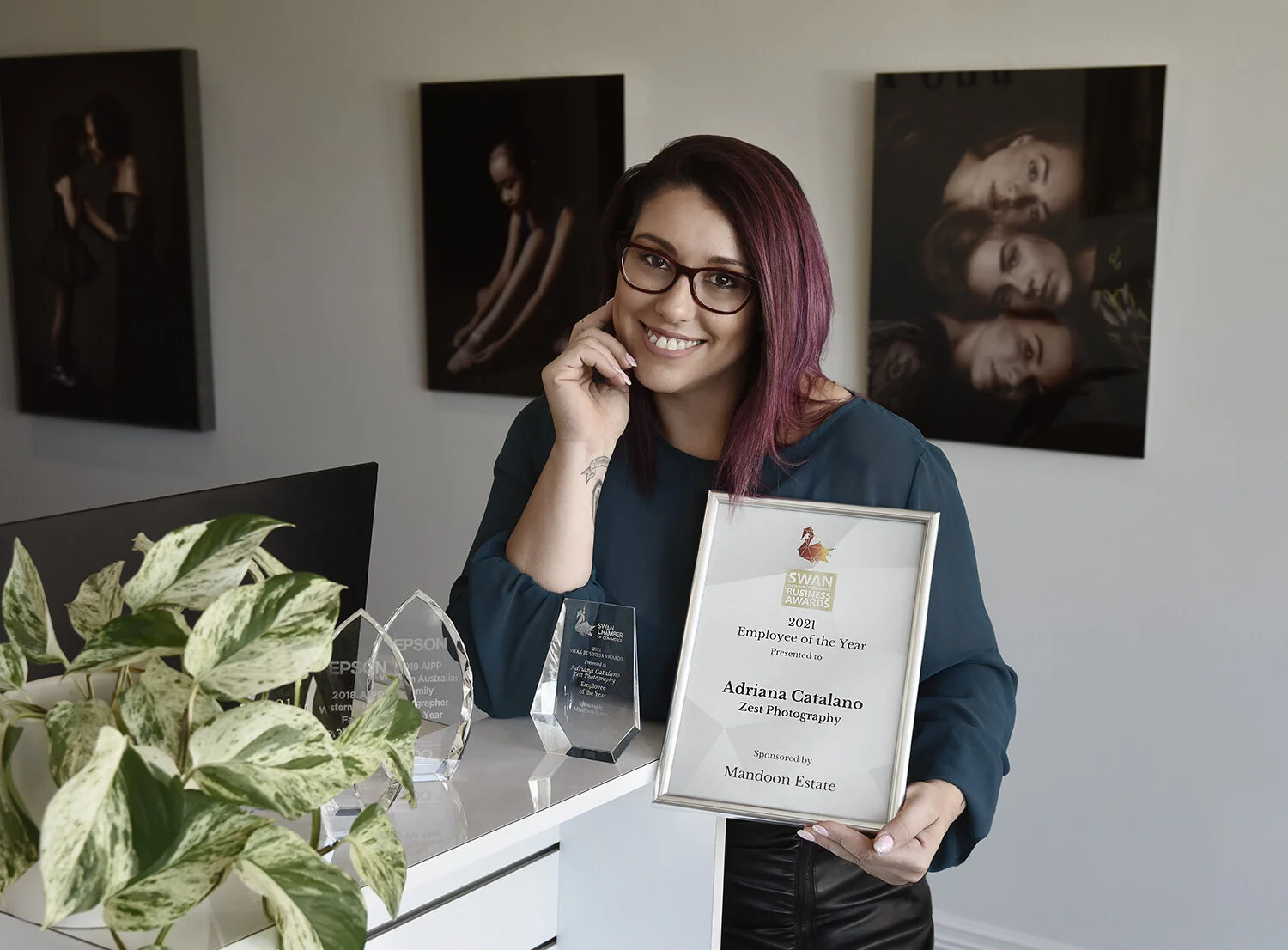 Zest Photography WINS at The Swan Business Awards!