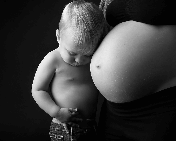 maternity-photography-perth-siblings-zest-photographer-1.png