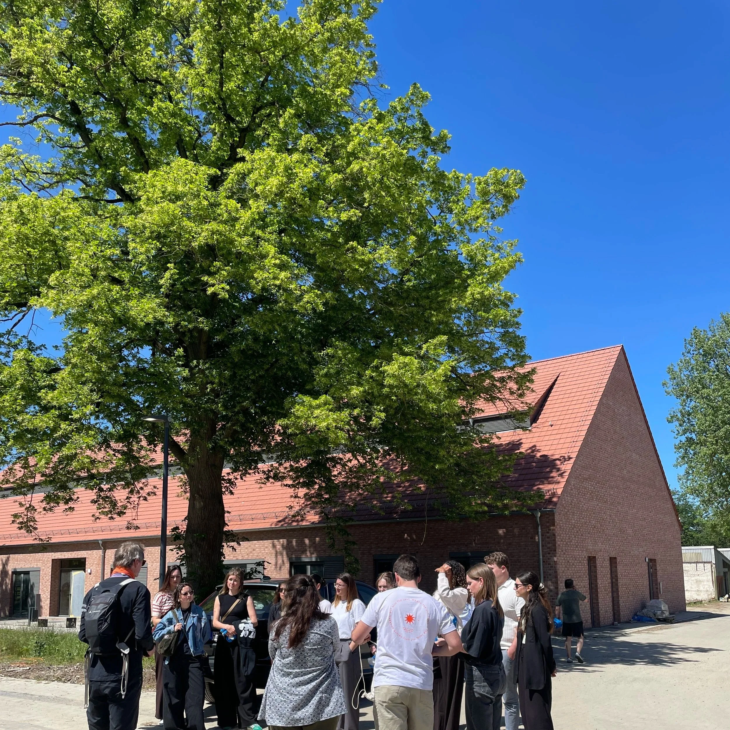 Büroausflug - Besichtigung FLI - Neustadt am Rbg.