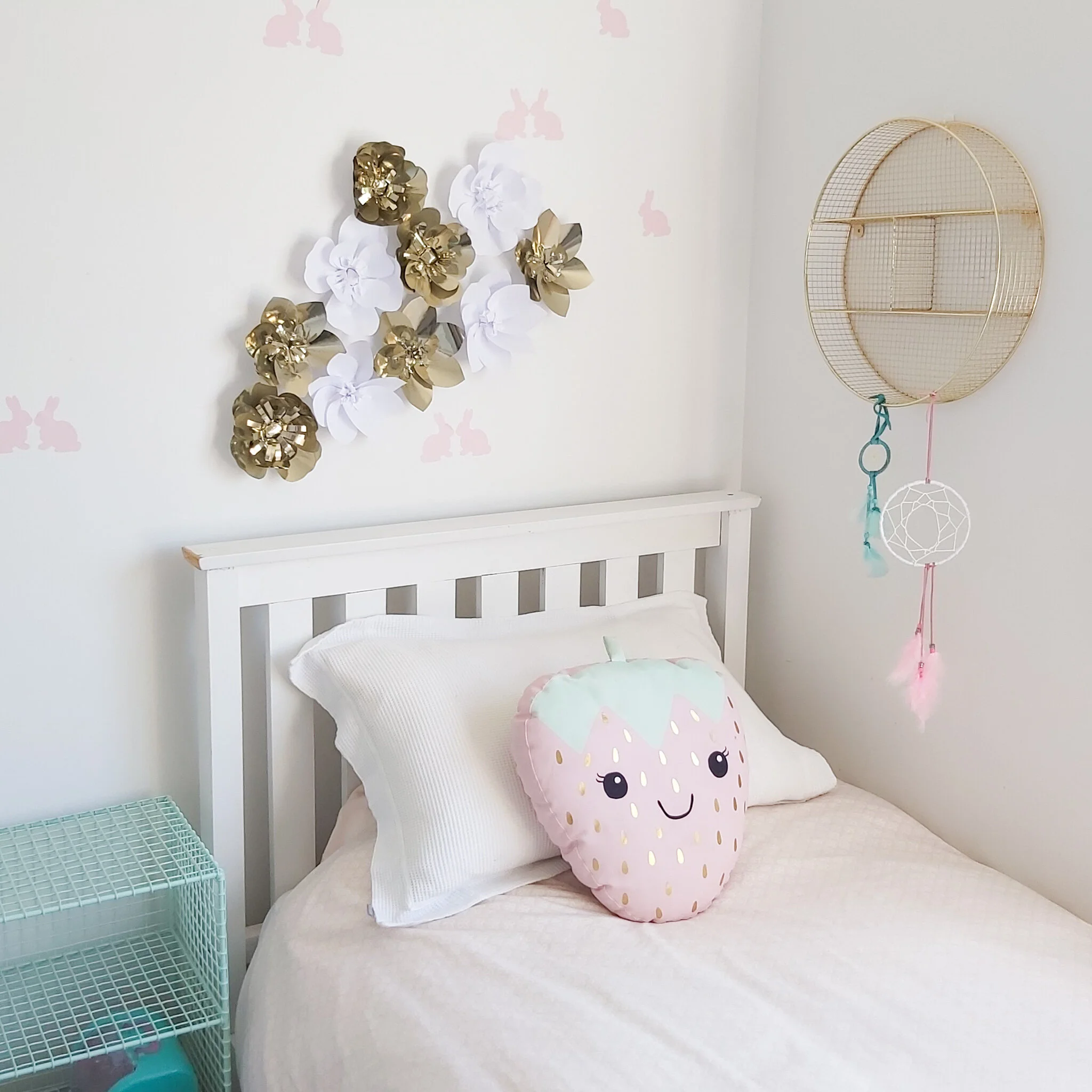 Paper flowers in bedroom.jpg