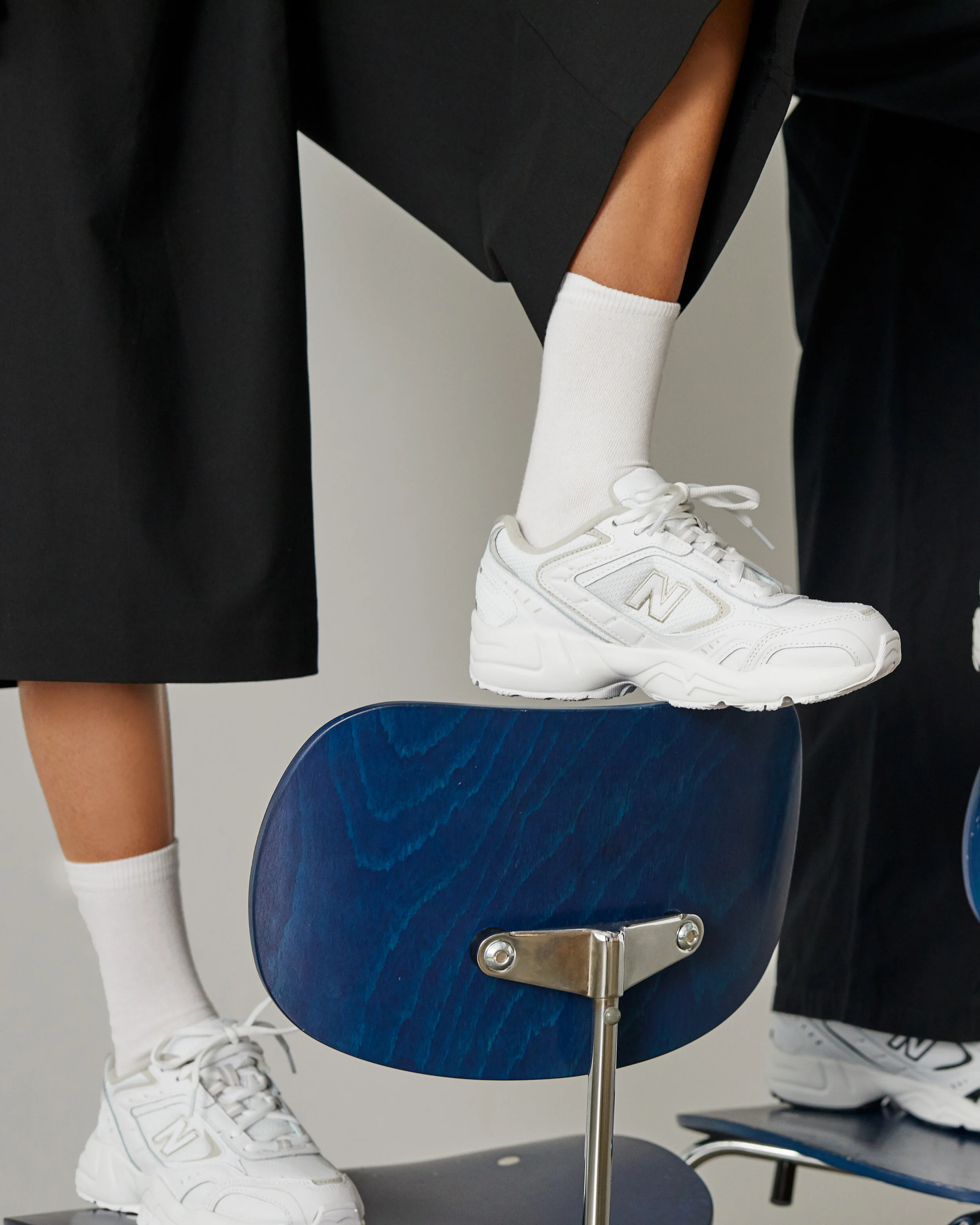 NAKED_NEW_BALANCE_32.jpg