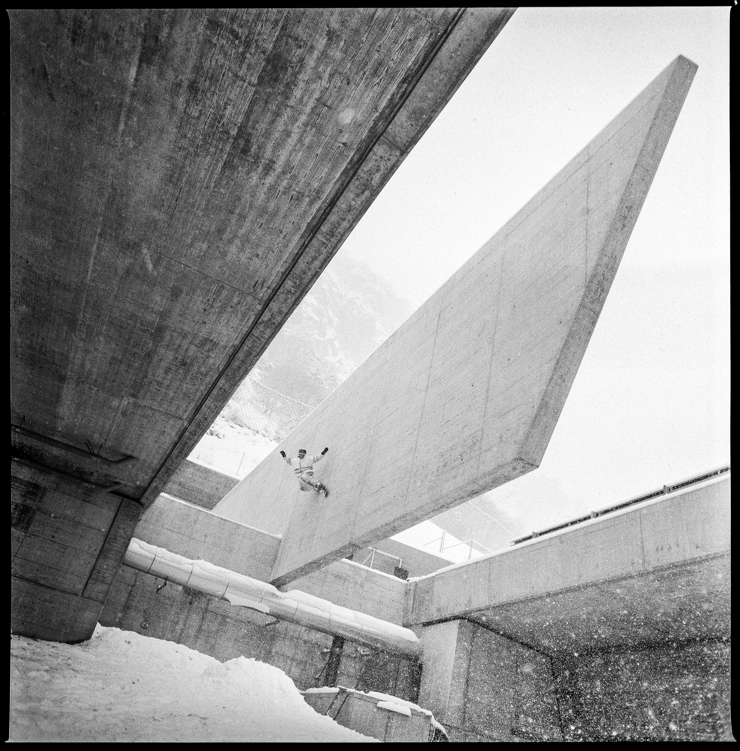 Gilles und Brutalismus, Autobahn im Bau, Visp