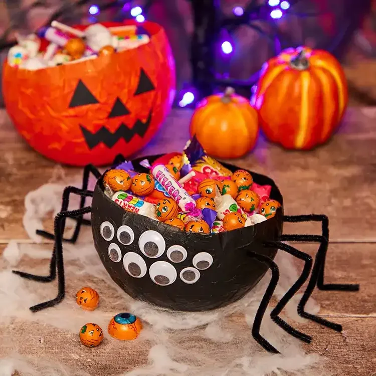 Six Streets Halloween