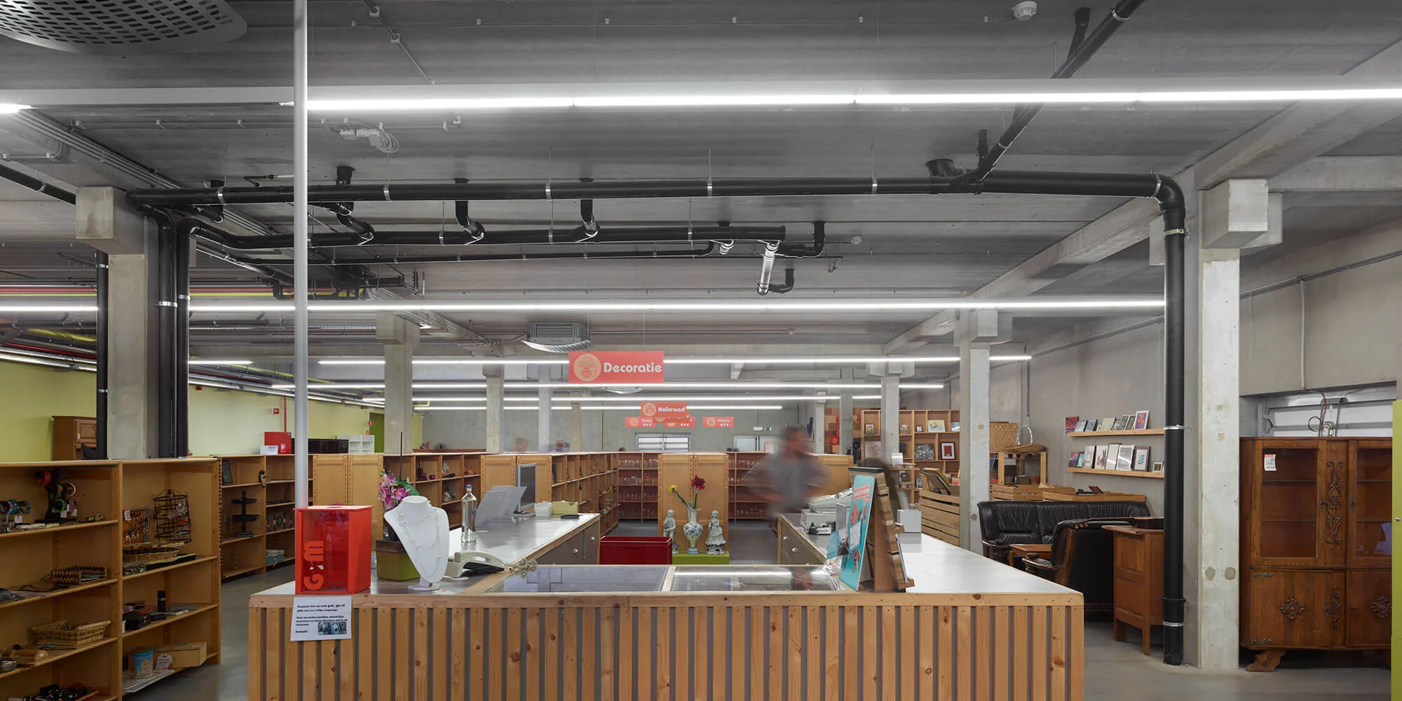 Spiegelfabriek_sociale_campus_kringloop_winkel_balie.jpg