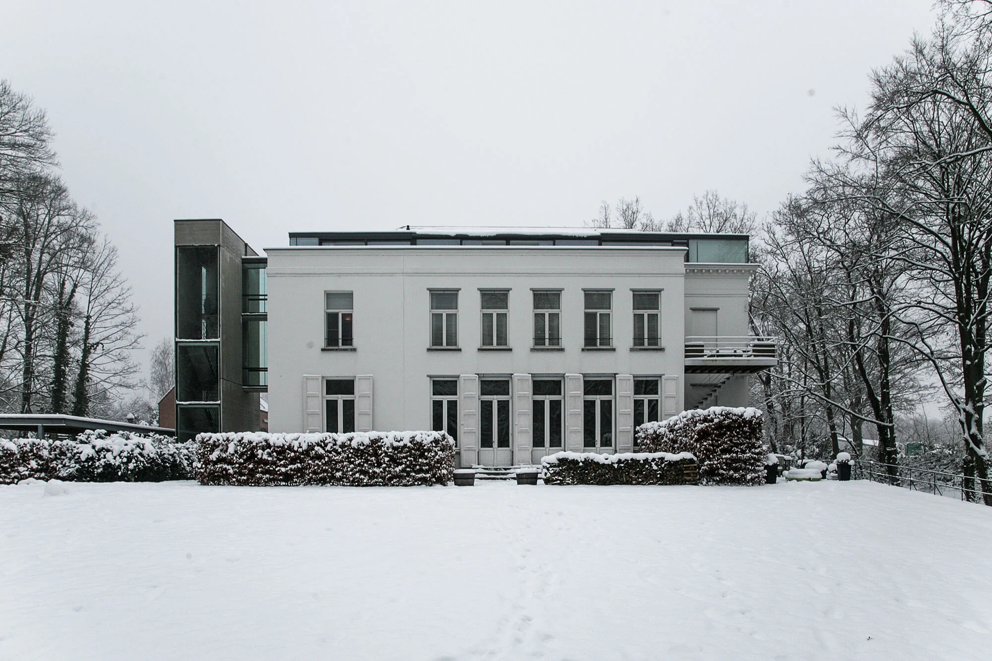 kasteel_withof_exterieur_vanuit_tuin.jpg